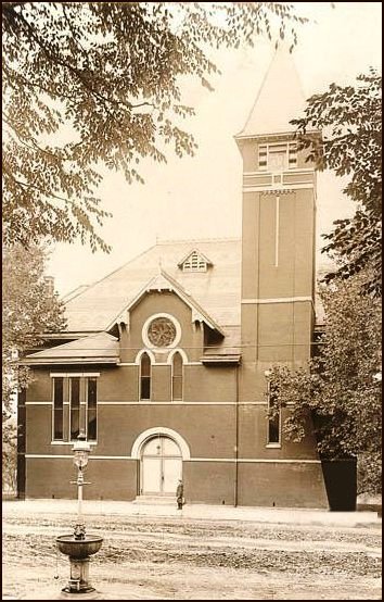 townhallfountain